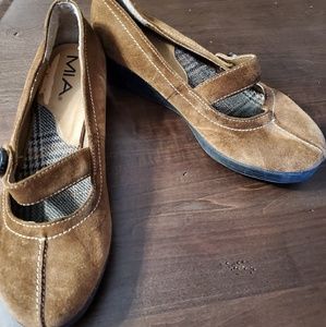 Like new MIA wedges
